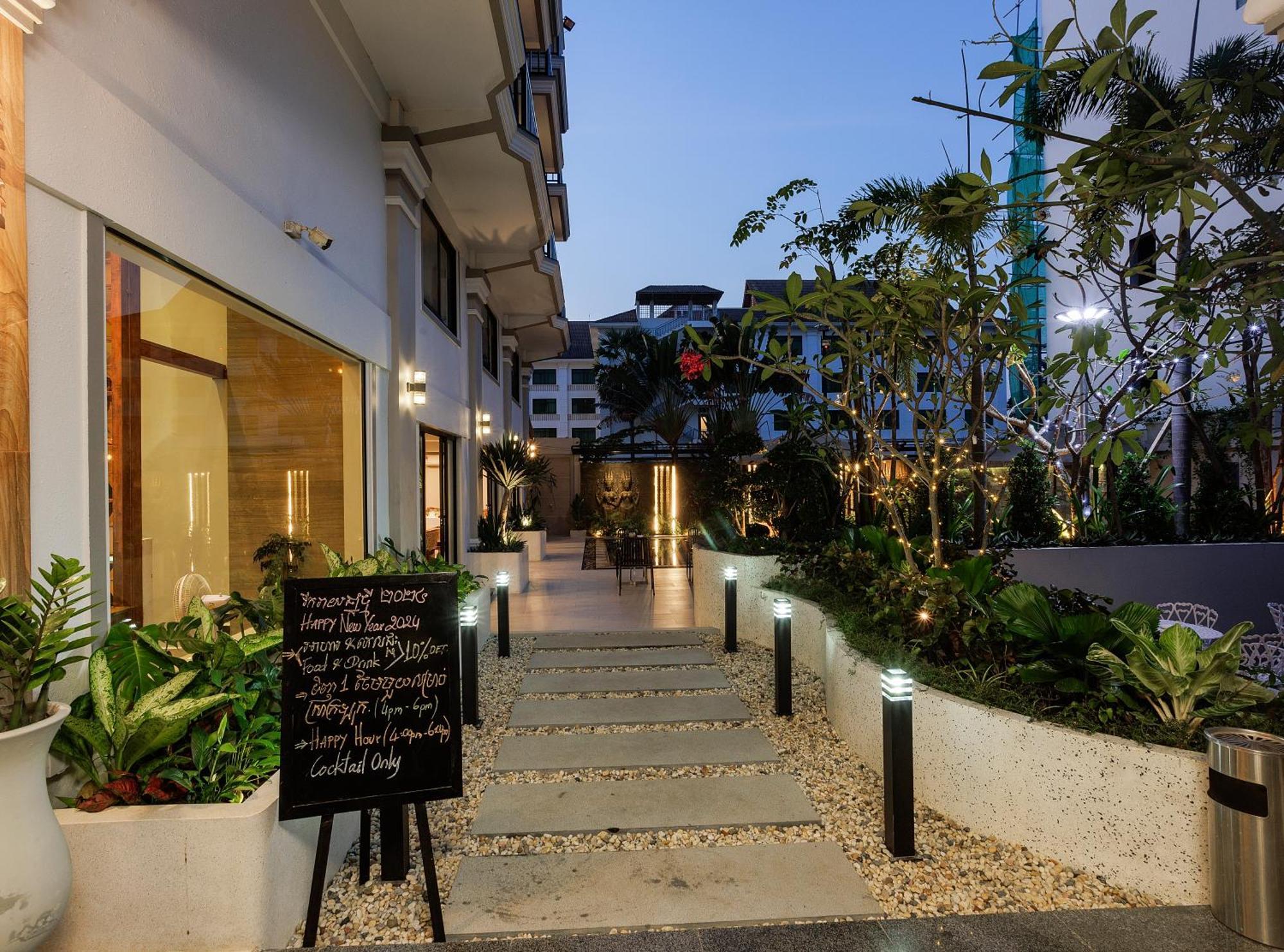 Ratana Angkor Hotel Siem Reap Exterior photo